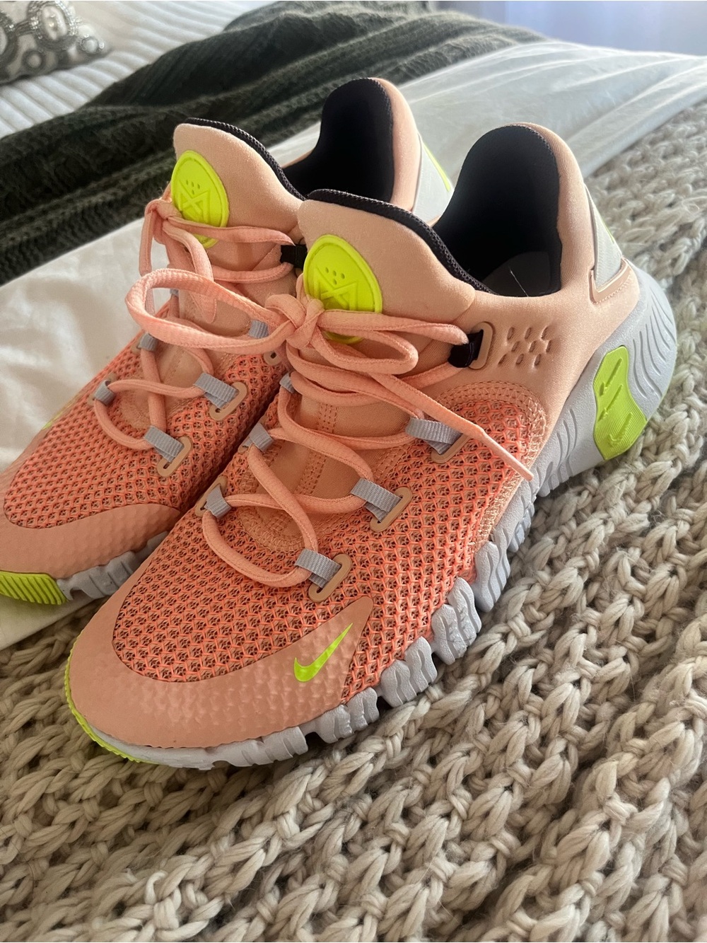 Nike Free Metcon Women's 7.5 Arctic Pink Peach Neon Yellow - Picture 10 of 12